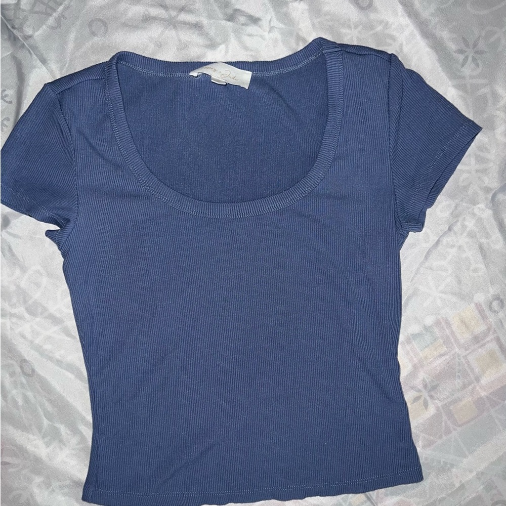 Elegant Blue Ribbed Women's Tee